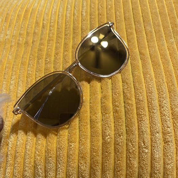 Brown polarized sunglasses - Picture 2 of 4